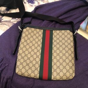 Authentic Gucci Medium Mans Crossbody bag